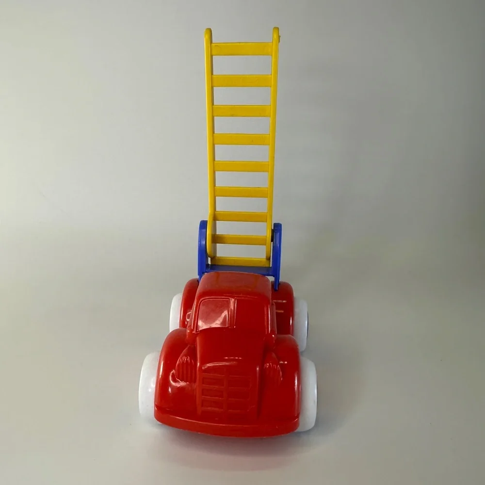 Viking Toys 1060 Sweden‎ Red Yellow Blue Plastic Jumbo Maxi Fire Truck 6” Ladder